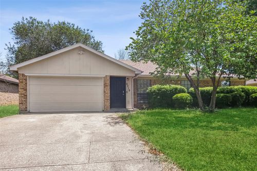 6219 Autumn Springs Ct, Arlington, TX, 76001-5078 | Card Image