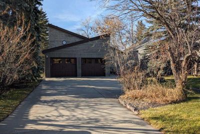 631 E Chestermere Dr, House other with 3 bedrooms, 2 bathrooms and 6 parking in Chestermere AB | Image 1