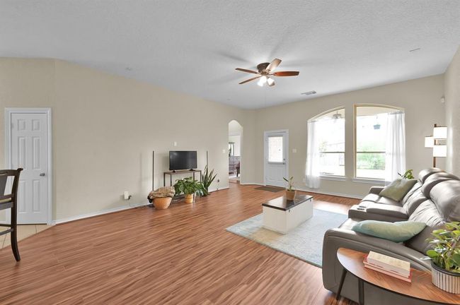 3307 Ellscott Ct, House other with 4 bedrooms, 2 bathrooms and 2 parking in Spring TX | Image 6