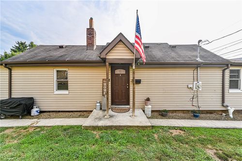 420 Guy St, Jeannette, PA, 15644-1816 | Card Image