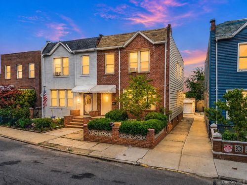 3707 20th Rd, Astoria, NY, 11105-1624 | Card Image