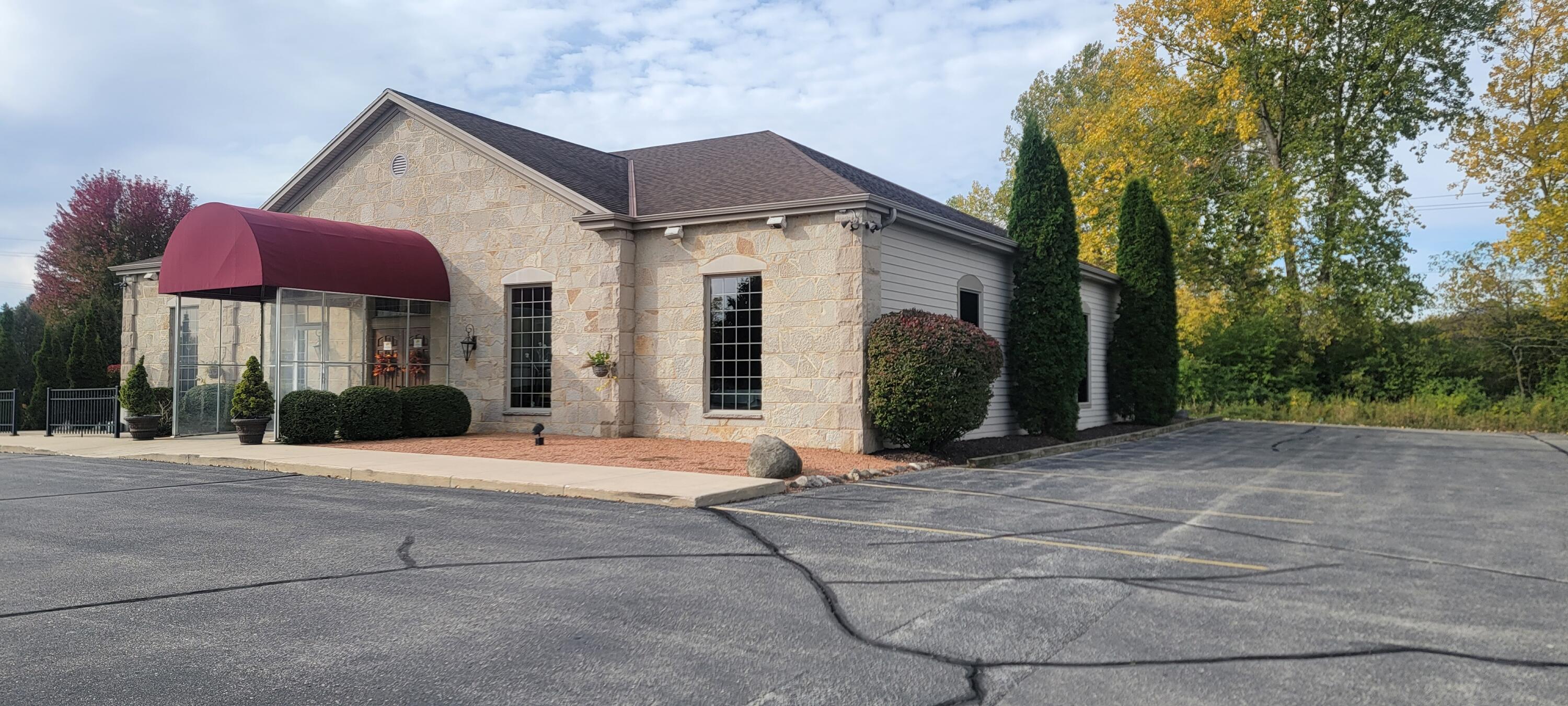 151 N Progress Dr, Saukville, WI 53080