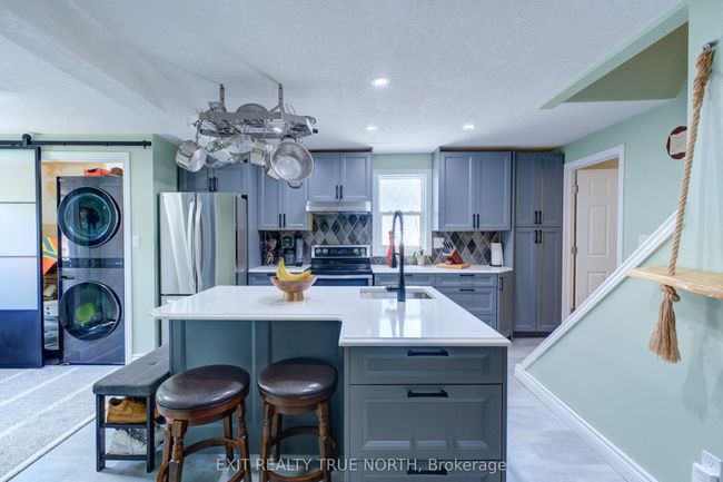 42 Graham Ave, House other with 3 bedrooms, 2 bathrooms and 2 parking in Brantford ON | Image 4
