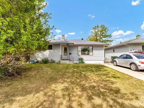 276 Connaught Drive Sw, Medicine Hat, AB, T1A5H8 | Card Image