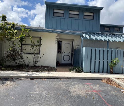 t-6992 Woodscape Cir, Miramar, FL, 33023-6644 | Card Image