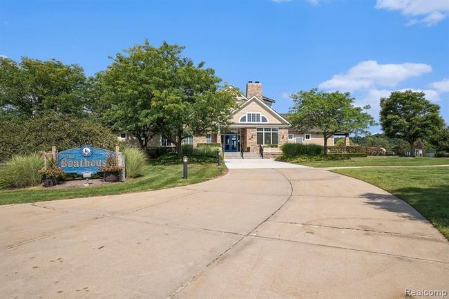 49935 Blackberry Trl, Condo with 3 bedrooms, 3 bathrooms and null parking in Novi MI | Image 30
