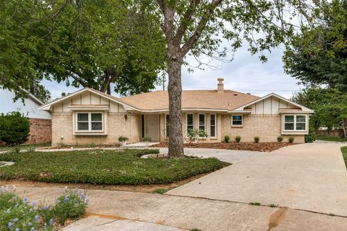 3211 Vernon Drive, Arlington, TX, 76015 | Card Image