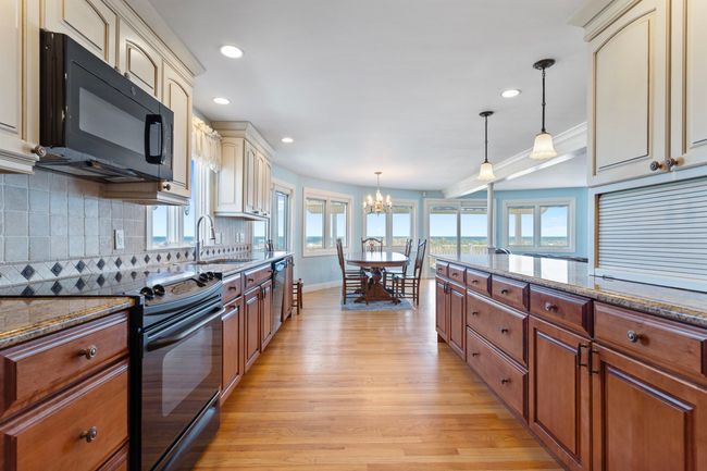 103 Ocean Dr, House other with 4 bedrooms, 3 bathrooms and null parking in Seabrook NH | Image 7