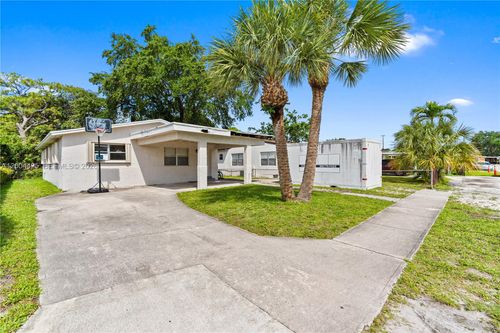 723 Nw 15th Ter, Fort Lauderdale, FL, 33311-7805 | Card Image