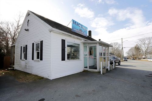 116 Sconticut Neck Rd, Fairhaven, MA, 02719-1723 | Card Image