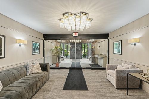 208and206-3131 Fleur Drive, Des Moines, IA, 50321 | Card Image