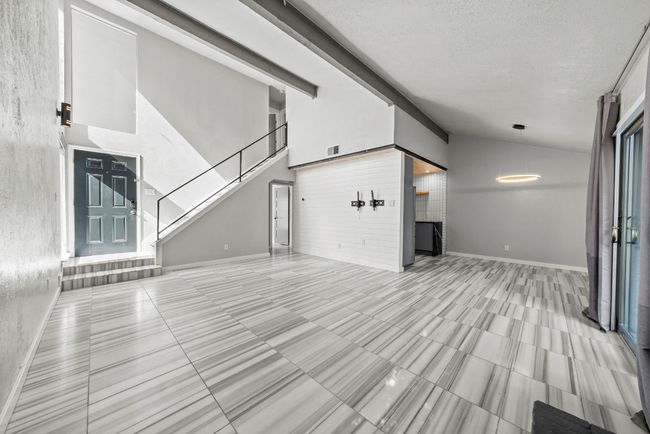 9433 Singing Quail Dr, Condo with 3 bedrooms, 2 bathrooms and 2 parking in Austin TX | Image 6