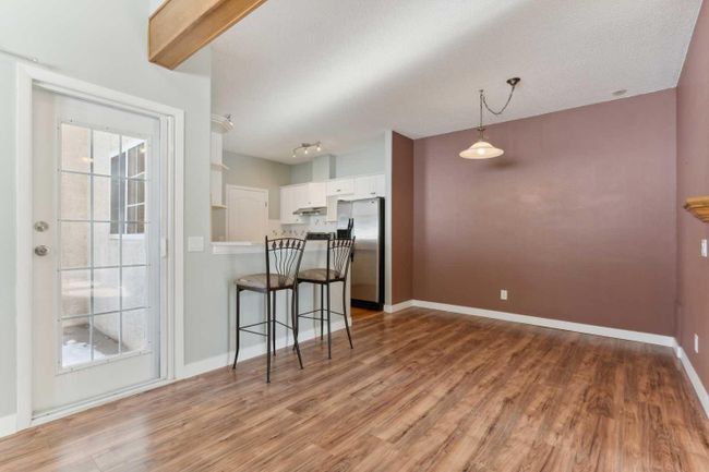 301 Patterson View Sw, Home with 2 bedrooms, 2 bathrooms and 1 parking in Calgary AB | Image 6