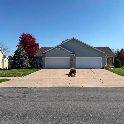 828 - 824 Dunn Ave Avenue, Oregon, WI, 53575 | Card Image