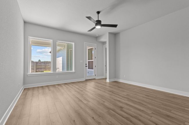 Family Room | Image 9