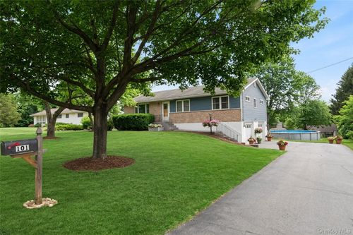 101 Edgehill Dr, Wappingers Falls, NY, 12590-3635 | Card Image