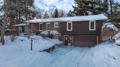4 Cedar St, Port Colborne, ON, L3K2T9 | Card Image