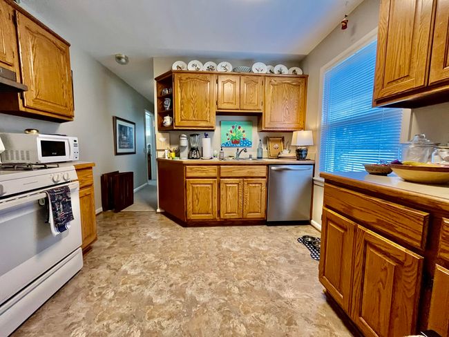 Upper kitchen | Image 29