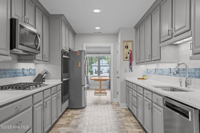 111 Fieldcrest Dr, House other with 4 bedrooms, 3 bathrooms and 4 parking in Hampstead NC | Image 15