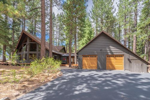 15948 Northwoods Boulevard, Truckee, CA, 96161-0000 | Card Image