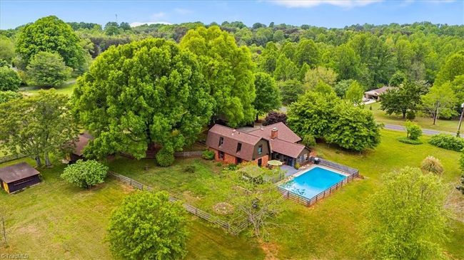 9020 Deer Hill Rd, House other with 4 bedrooms, 3 bathrooms and null parking in Belews Creek NC | Image 46