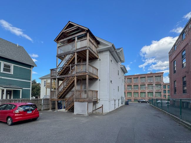 APT-2ND - 341 Myrtle Ave, Home with 2 bedrooms, 1 bathrooms and null parking in Bridgeport CT | Image 23