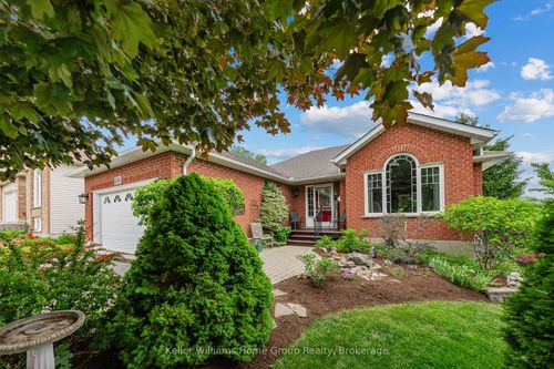 599 Harvey St, Fergus, ON, N1M3J4 | Card Image