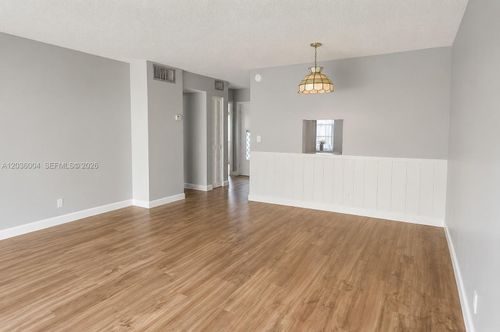 404-1000 Ne 14th Ave, Hallandale Beach, FL, 33009-2759 | Card Image