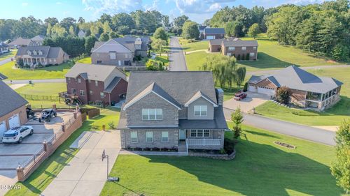 1465 Landmark Blvd, Sevierville, TN, 37862-9115 | Card Image