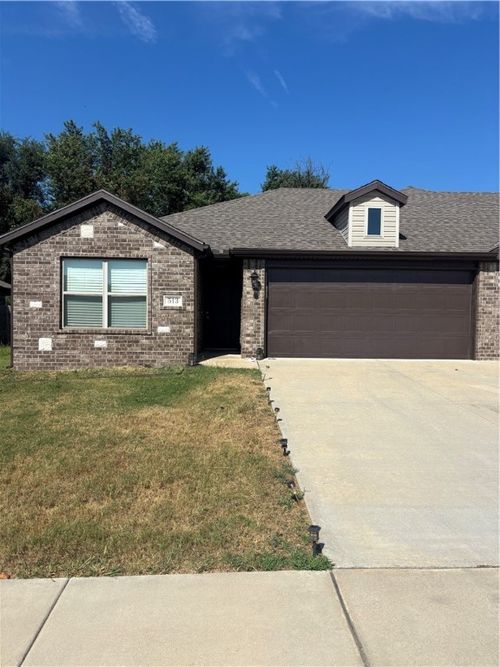 513 Vee St, Centerton, AR, 72719-5069 | Card Image