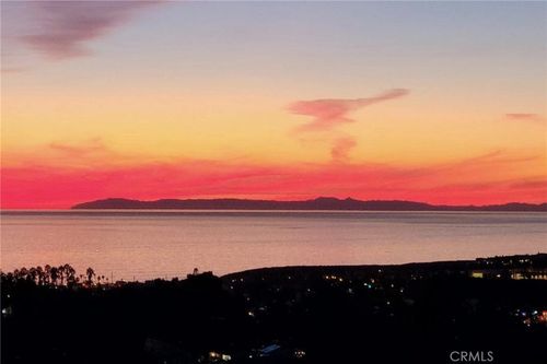 327 Calle Felicidad, San Clemente, CA, 92672-2204 | Card Image