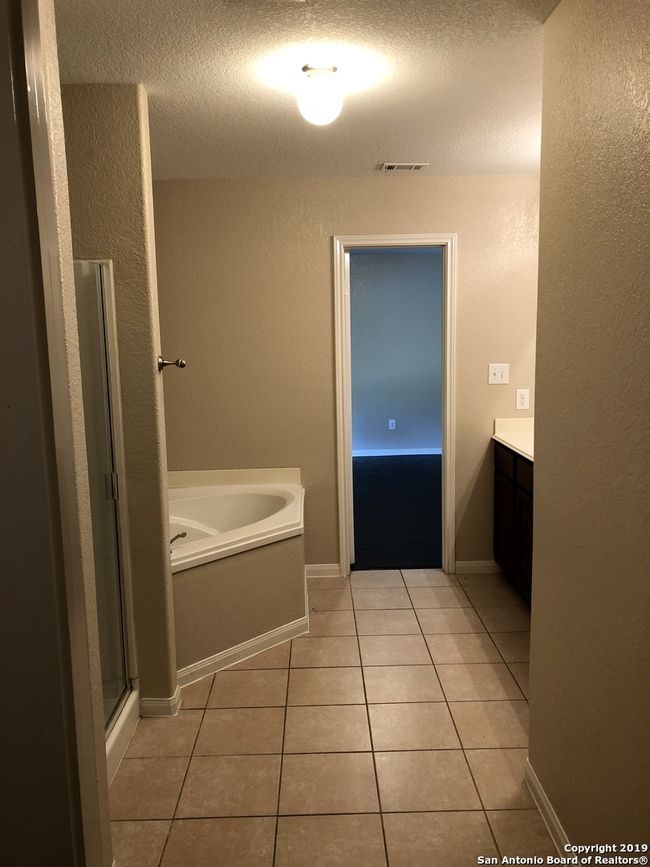 6138 Luckey Run, House other with 3 bedrooms, 2 bathrooms and null parking in San Antonio TX | Image 13