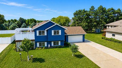 384 Morning View Ln, Sauk Centre, MN, 56378-8377 | Card Image