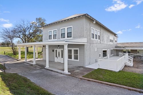 1102 Beech St, Taylor, TX, 76574-4220 | Card Image