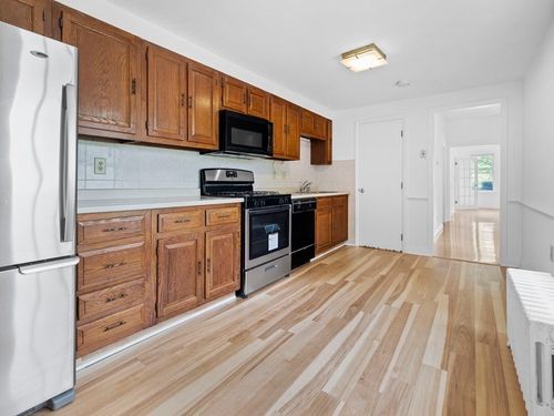86-86 California St, Watertown, MA, 02472 | Card Image
