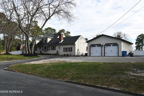 1820 Perth Amboy Ave, Whiting, NJ, 08759-2830 | Card Image