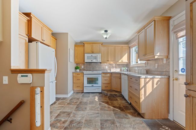 109 Old Madoc Rd, House other with 3 bedrooms, 1 bathrooms and 10 parking in Foxboro ON | Image 11