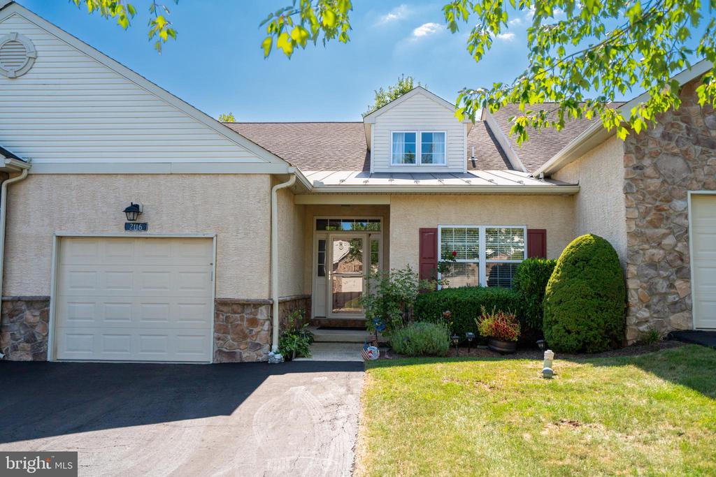 Hidden Meadow Dr, Colmar, PA 18915