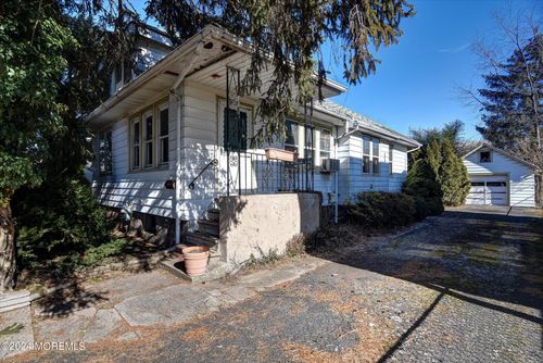 903 5th St, Fair Lawn, NJ, 07410-6101 | Card Image