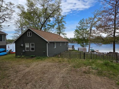 12083 N Lake St, Bitely, MI, 49309-9406 | Card Image