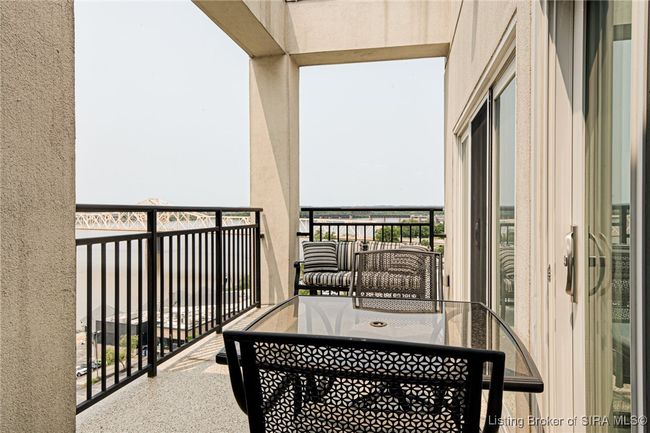 balcony | Image 9