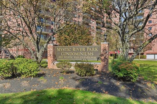 521-3920 Mystic Valley Pkwy, Medford, MA, 02155-6907 | Card Image