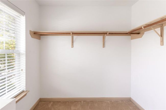 Walk-in closet | Image 34
