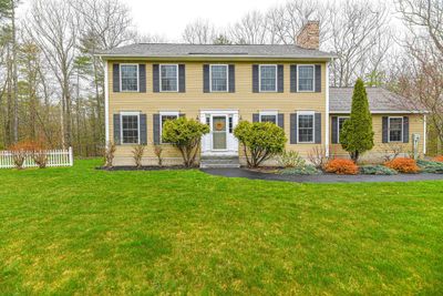 2 Greenleaf Circle, House other with 4 bedrooms, 2 bathrooms and null parking in Brentwood NH | Image 1