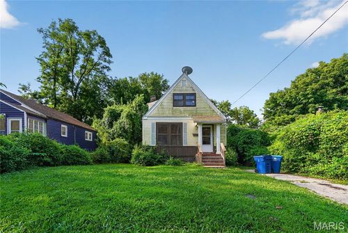 422 Scenic Dr, Saint Louis, MO, 63137-3608 | Card Image