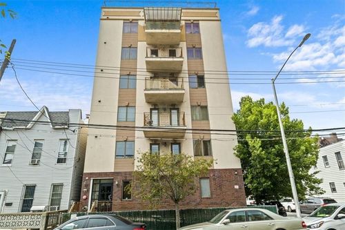 2-2874 Brighton 3rd St, Brooklyn, NY, 11235-6777 | Card Image