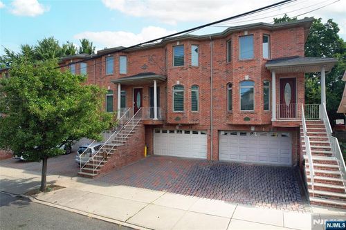 236 Columbus Ave, Palisades Park, NJ, 07650-1106 | Card Image