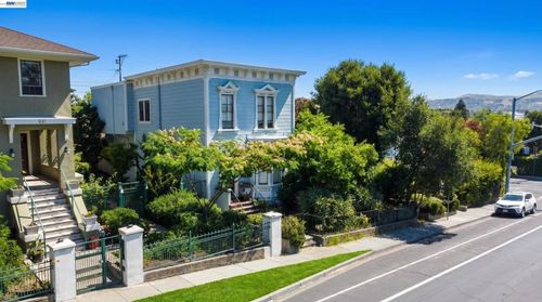 834 Georgia St, Vallejo, CA, 94590-6220 | Card Image