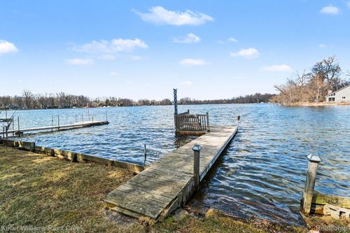 1812 Luneta Ct, Commerce Township, MI, 48382-1860 | Card Image