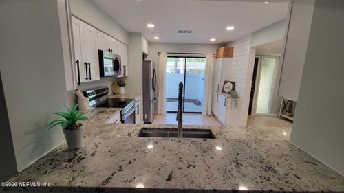 7848-7848 Playa Del Rey Ct, Jacksonville, FL, 32256-7719 | Card Image